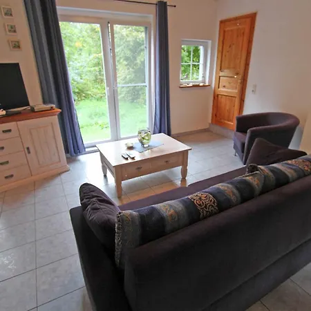 Ferienwohnung See 9301 플라우암시